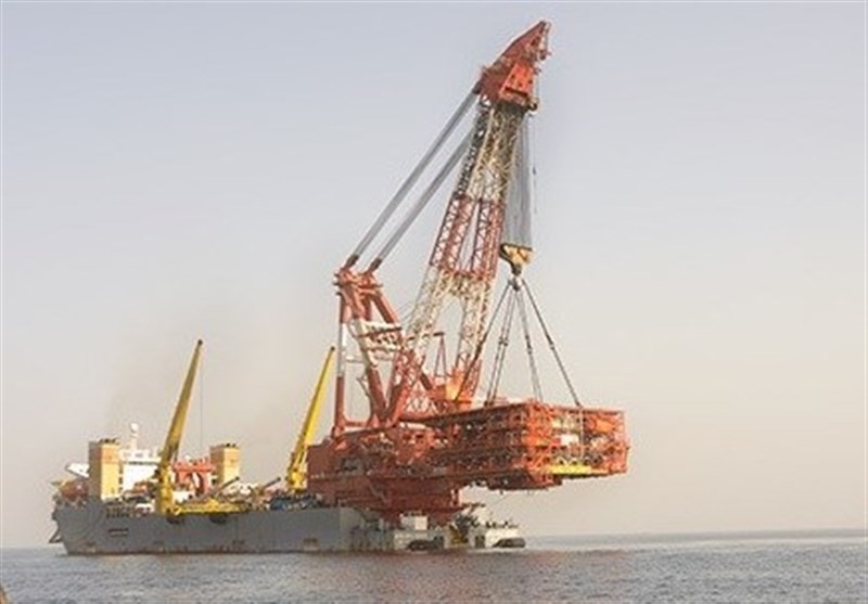 Huge Offshore Platform Held in Place in Iran’s South Pars