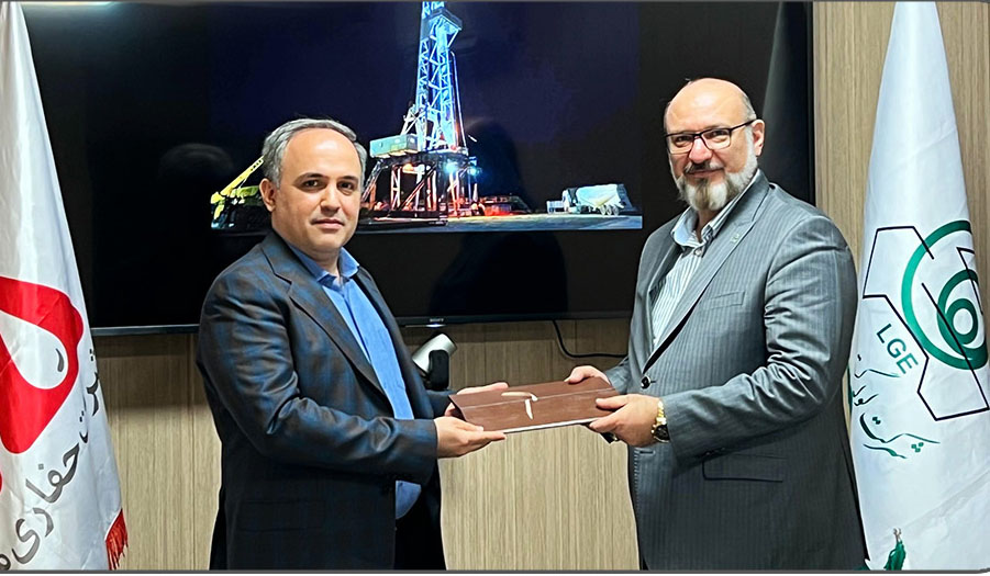 امضاء بزرگترین قرارداد لوله گستر اسفراین در حوزه تامین لوله های مخازن گاز